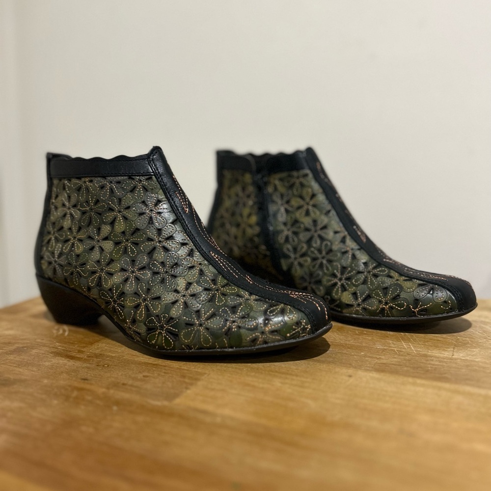 Pikolinos Romana boots